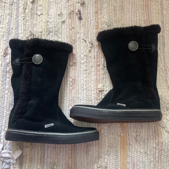 Vans Shoes - Women’s Vans Black Suede Faux Fur Phoebe Sneaker Velcro Boots